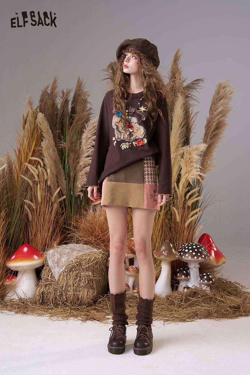 ELFSACK color block a-line skirt styled with a cozy sweater and hat for a trendy look