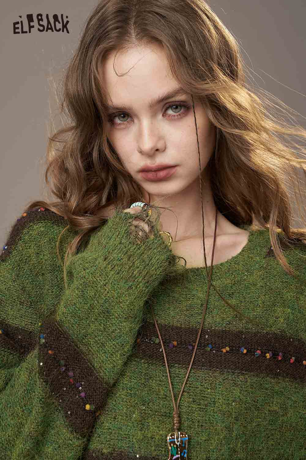 ELFSACK color block striped sweater for women in green with textured details and long sleeves