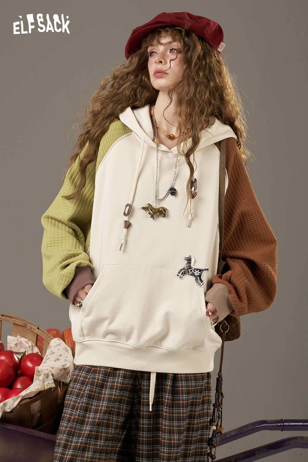 ELFSACK colorblock raglan sleeve sweatshirt with a cozy design and playful details for casual wear