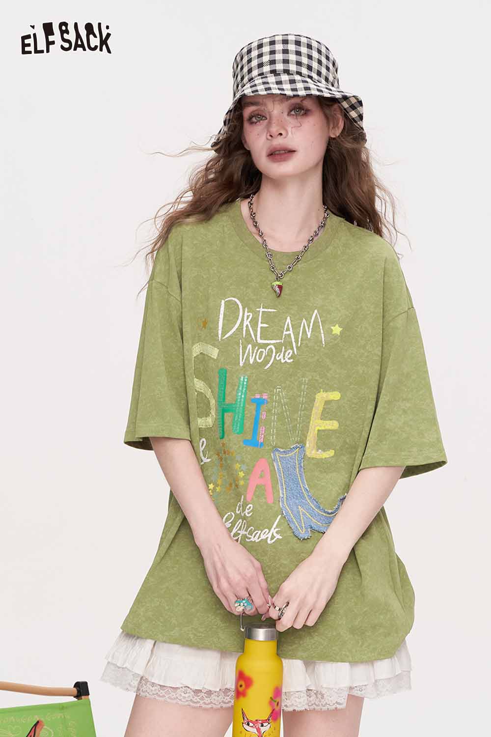 ELFSACK Colorful Letter Denim Patch Oversized Tee