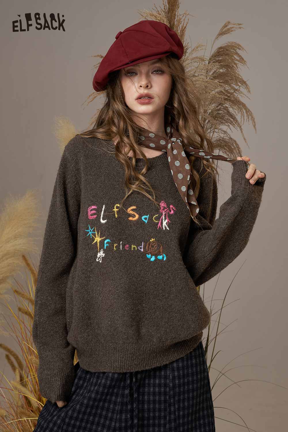 ELFSACK colorful logo embroidery sweater with a relaxed fit and playful design, perfect for casual wear