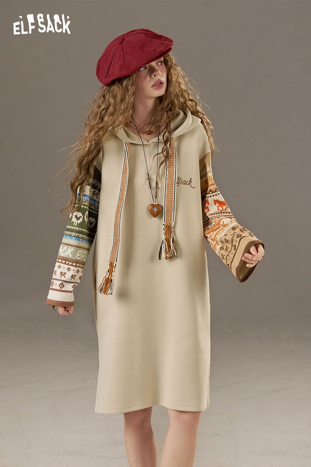 ELFSACK colorful print hooded sweatshirt dress with unique patterned sleeves and casual style