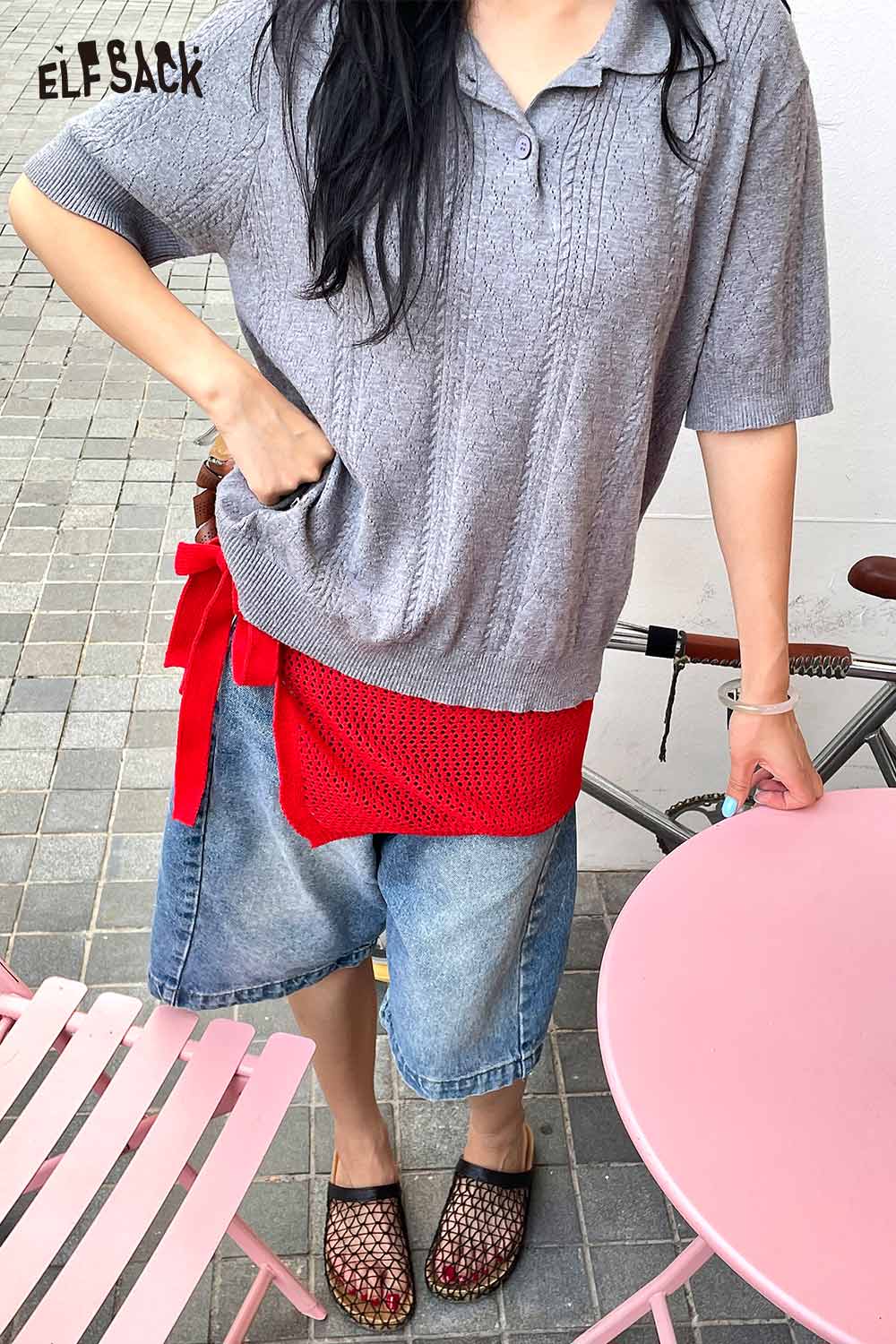 ELFSACK Cotton blend knit skirt with apron styled with a casual gray top and denim shorts