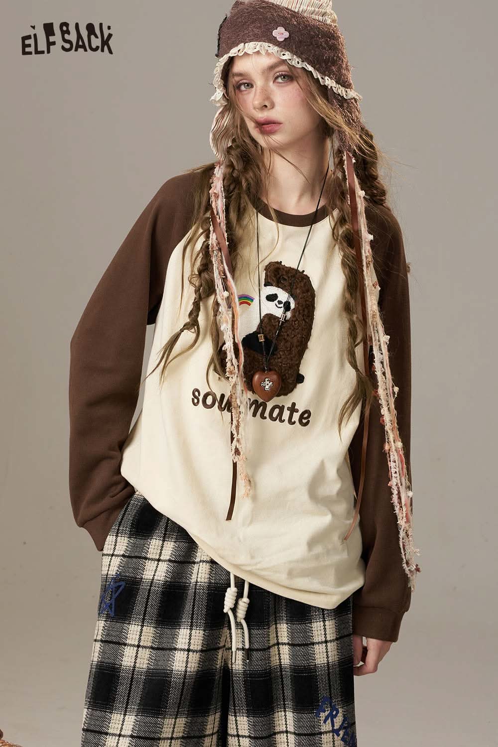 ELFSACK cotton cartoon embroidery long sleeve tee featuring a sloth design for a cute casual look