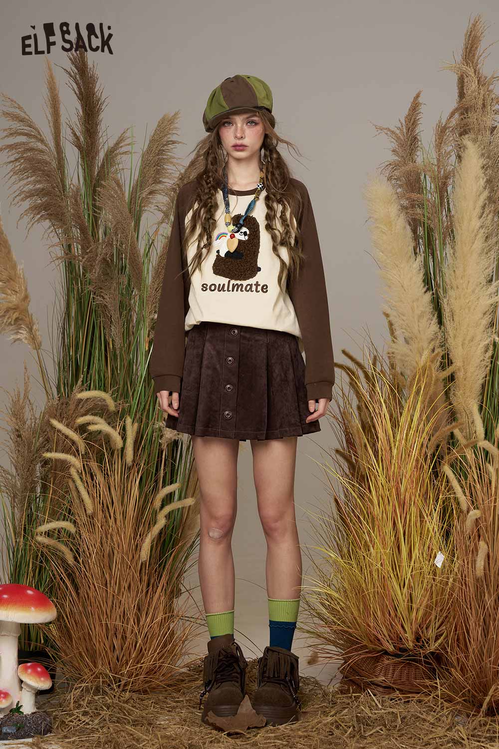 ELFSACK cotton cartoon embroidery long sleeve tee featuring a cute graphic of a bear and the word soulmate