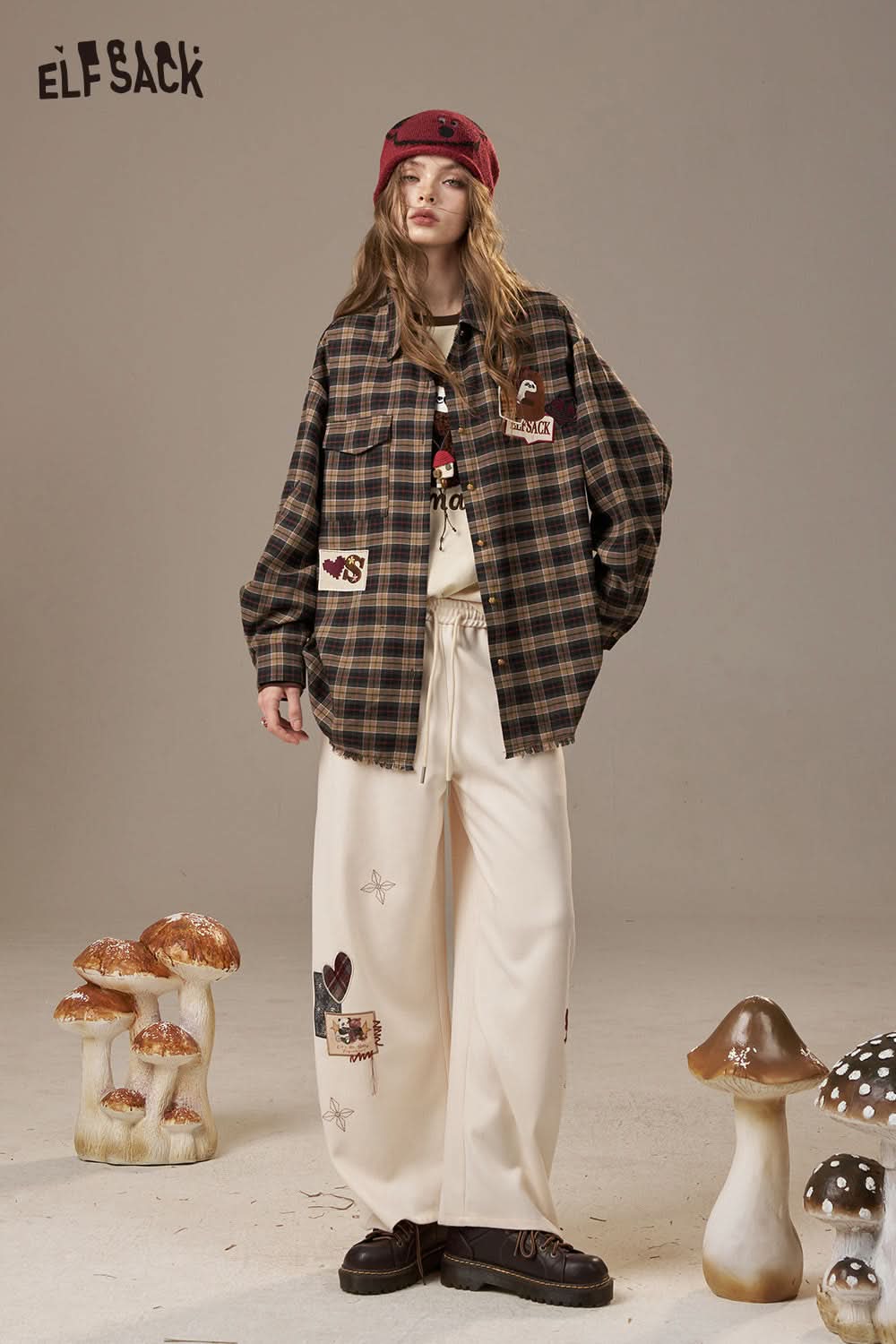 ELFSACK cotton cartoon embroidery long sleeve tee styled with casual wide-leg pants