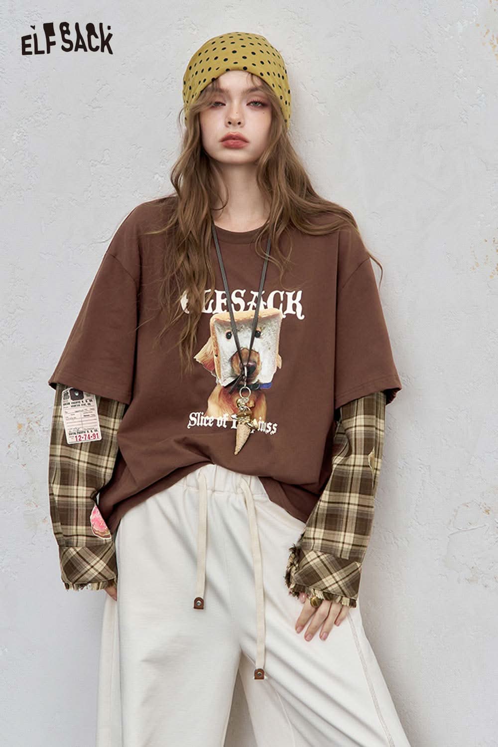 ELFSACK cotton checkered patchwork tee in brown with graphic design and layered sleeves