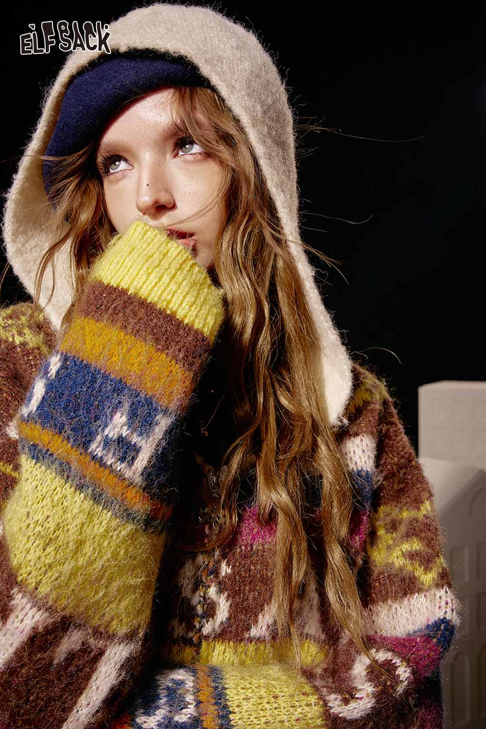 ELFSACK cropped knit sweater for women with colorful patterns and a cozy hood for a stylish look