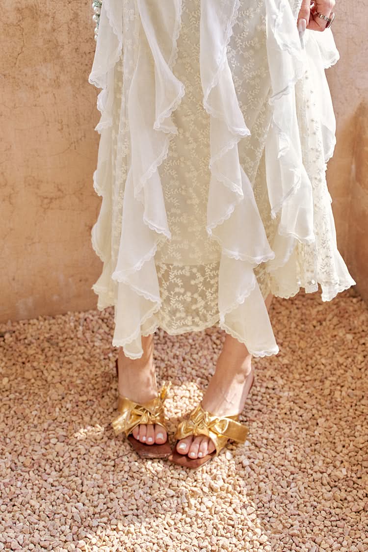 ELFSACK White Lace Vacation Style Halter Dress