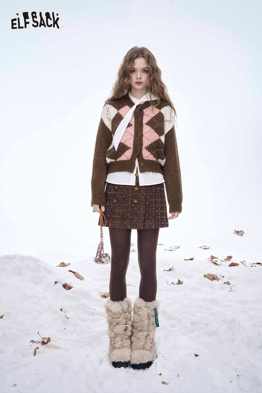 ELFSACK diamond graphic cropped sweater in cozy design for stylish winter wear