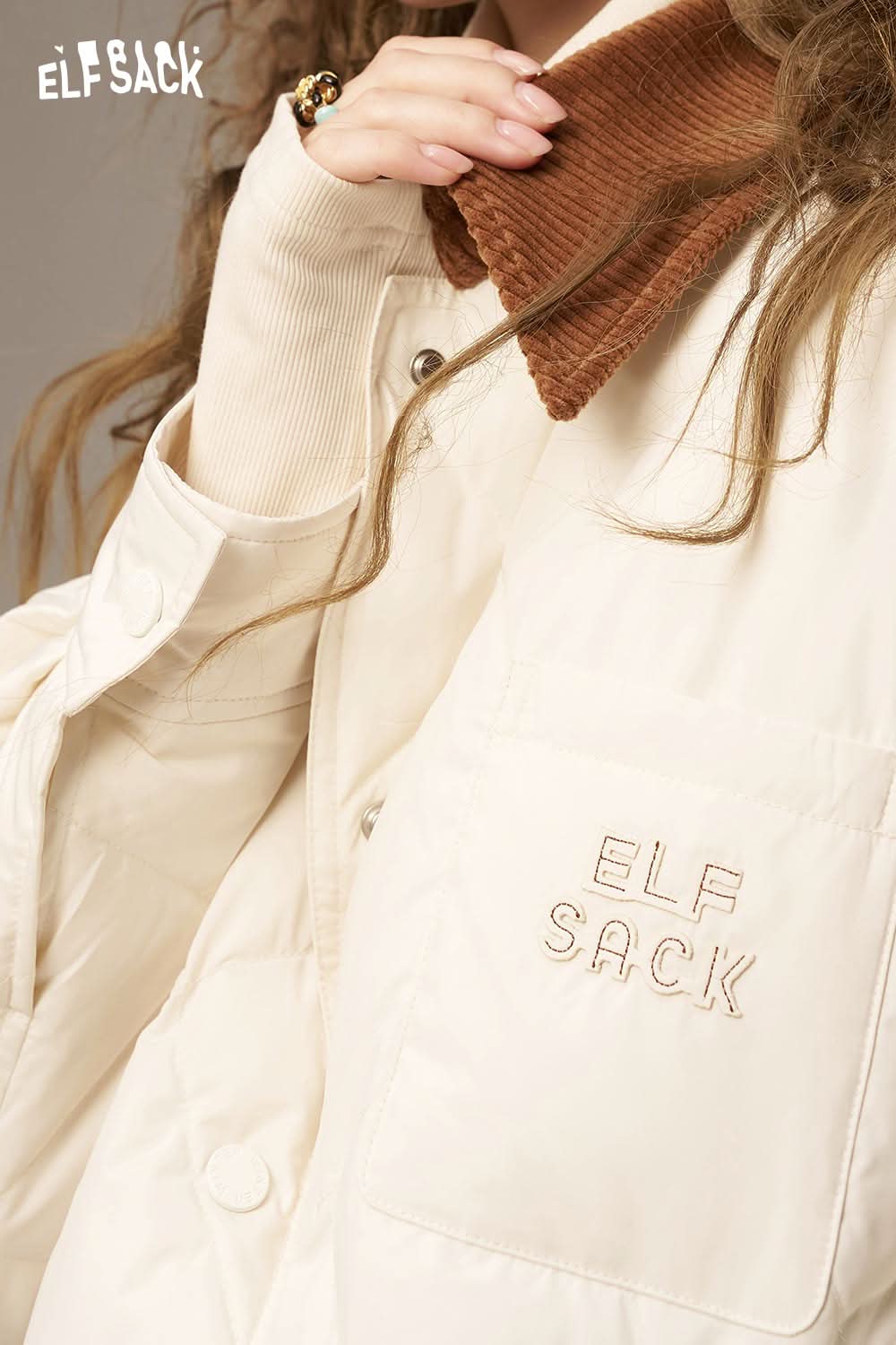 ELFSACK Diamond Quilted Down Coat in Cream with Stylish Corduroy Collar and Embroidered Logo