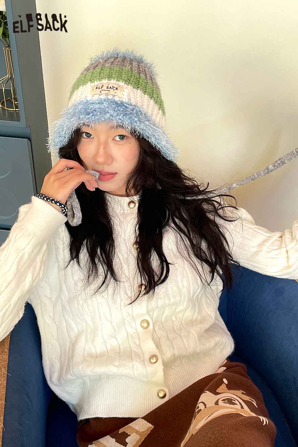 ELFSACK color block knit bucket hat in blue and green with a cozy design for stylish comfort