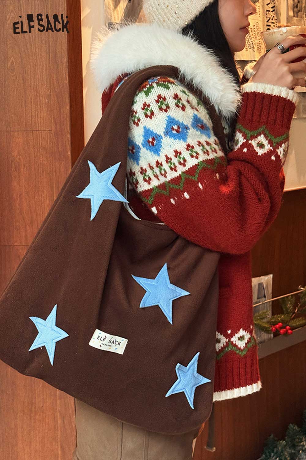 ELFSACK color block star tote bag featuring blue stars on a brown background for trendy styling