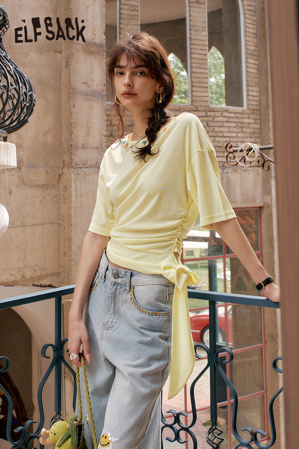 ELFSACK Back Hollow Lace Up White Short Sleeve Chic T-Shirt