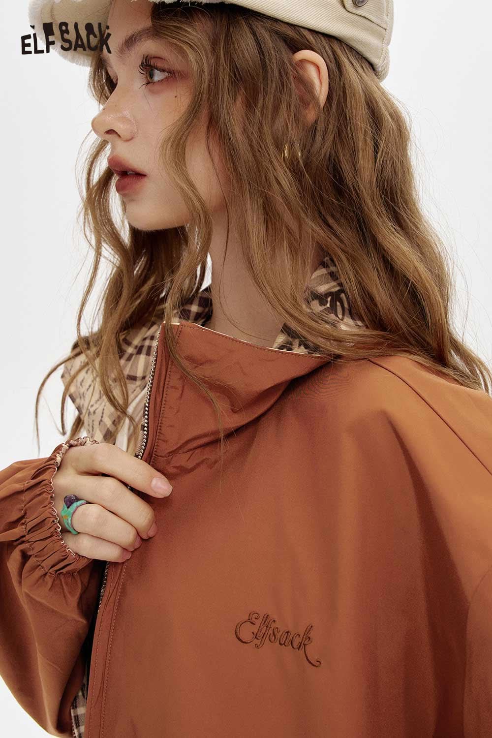 ELFSACK breathable checkered graphic jacket for women with stylish details and a relaxed fit