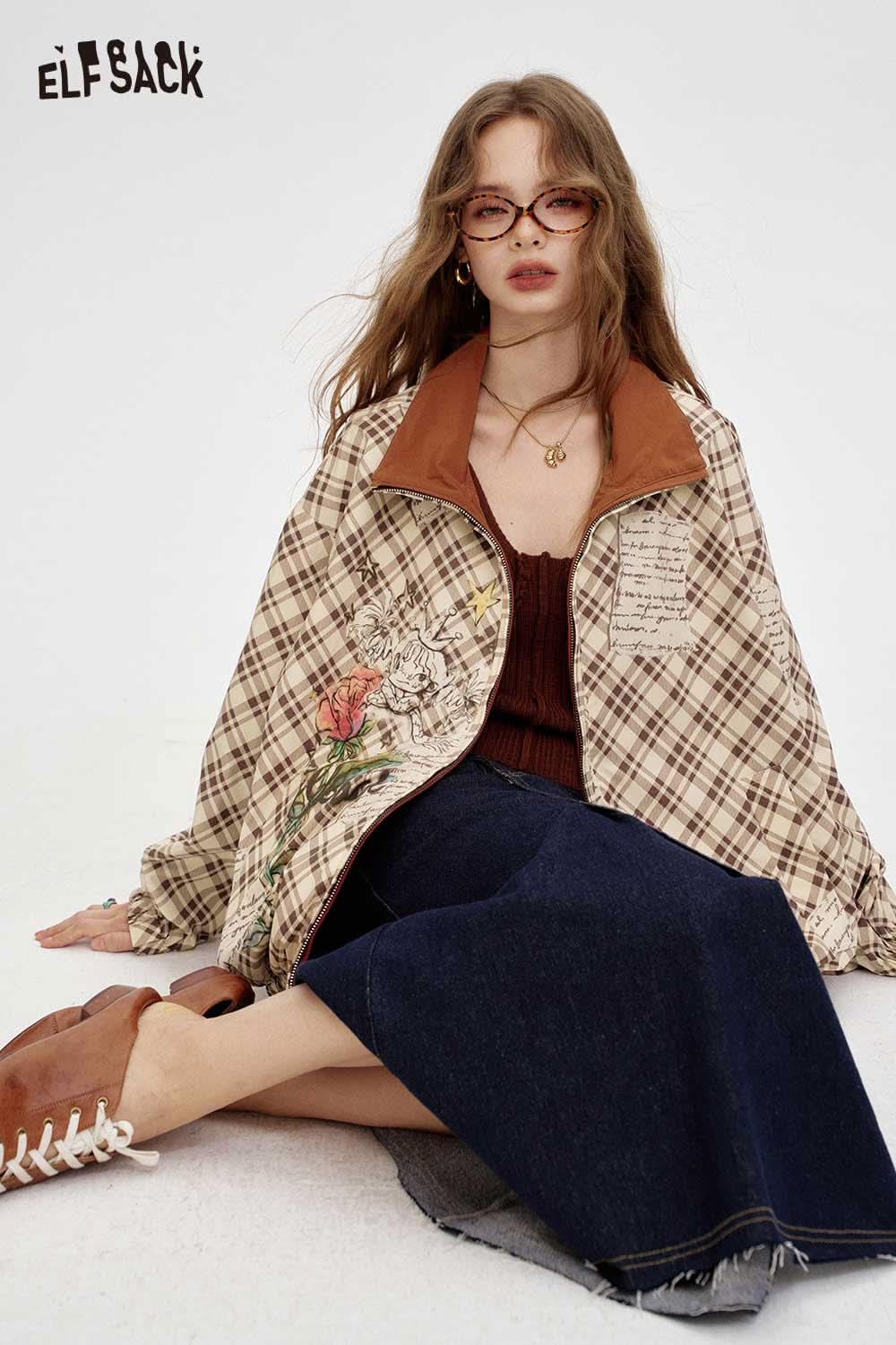 ELFSACK breathable checkered graphic jacket for women with floral embroidery and a stylish collar