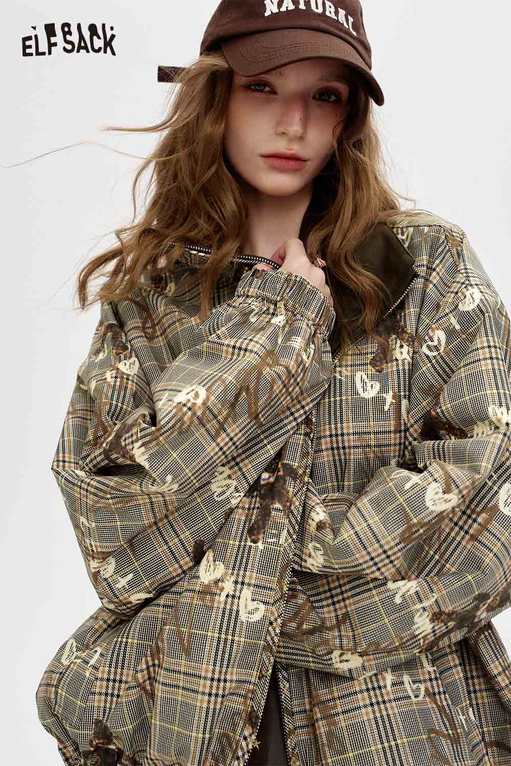 ELFSACK breathable checkered graphic jacket for women featuring a cozy design and stylish print
