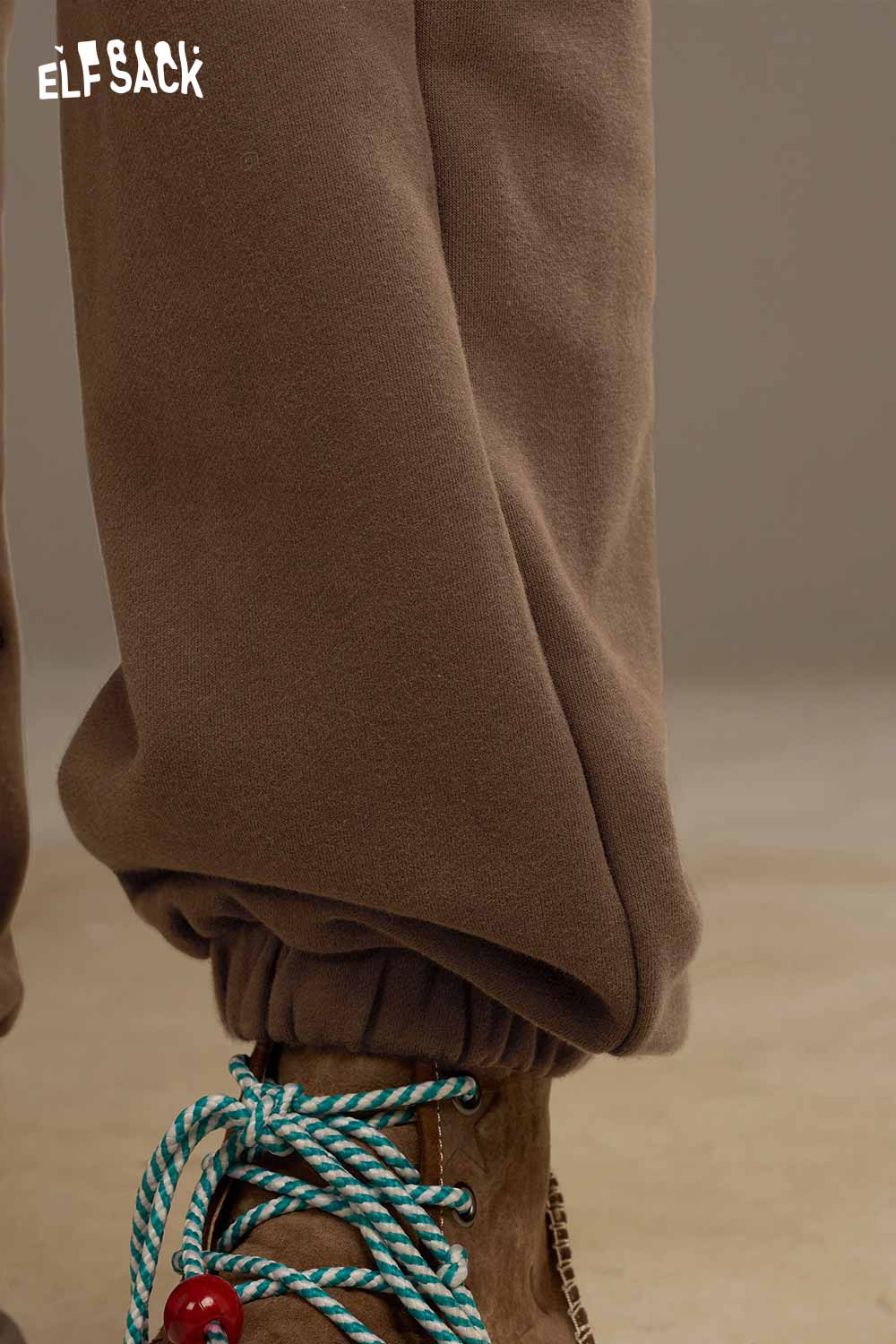 ELFSACK brown cropped sweat pants with elastic cuffs for women, perfect for casual outfits