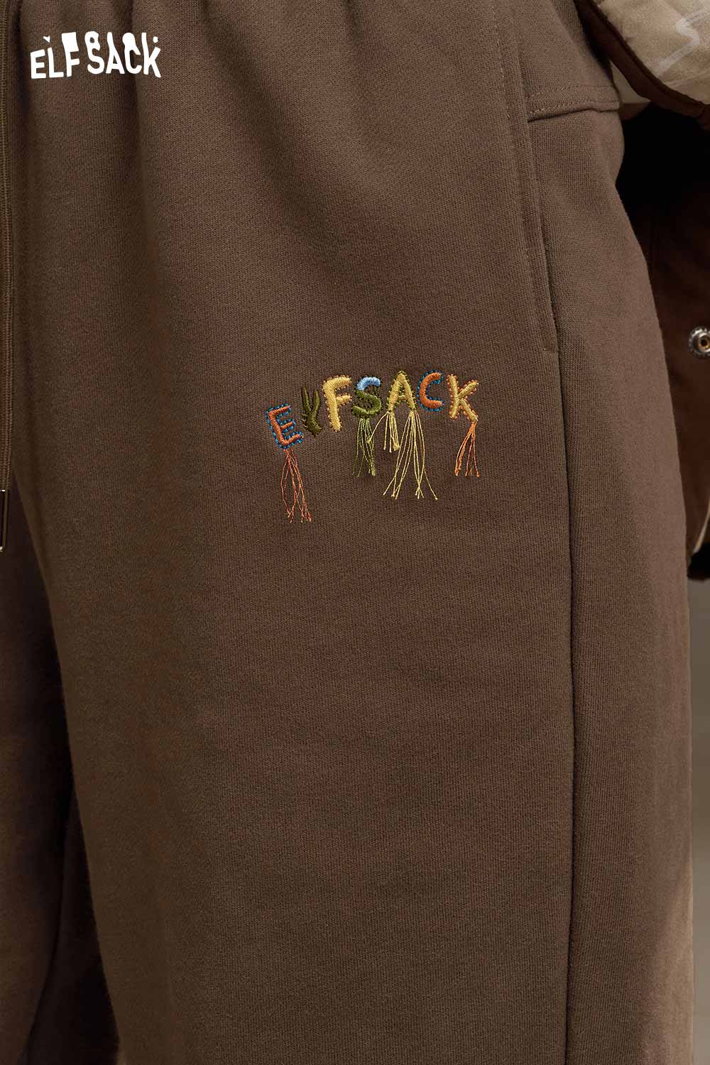ELFSACK brown cropped sweat pants for women with colorful embroidery detail