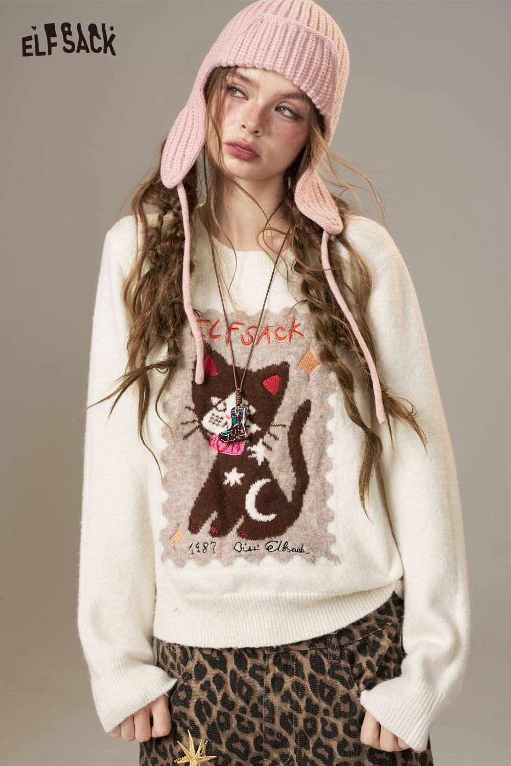 ELFSACK cartoon kitten embroidered sweater in cream with playful kitty design and stylish fit