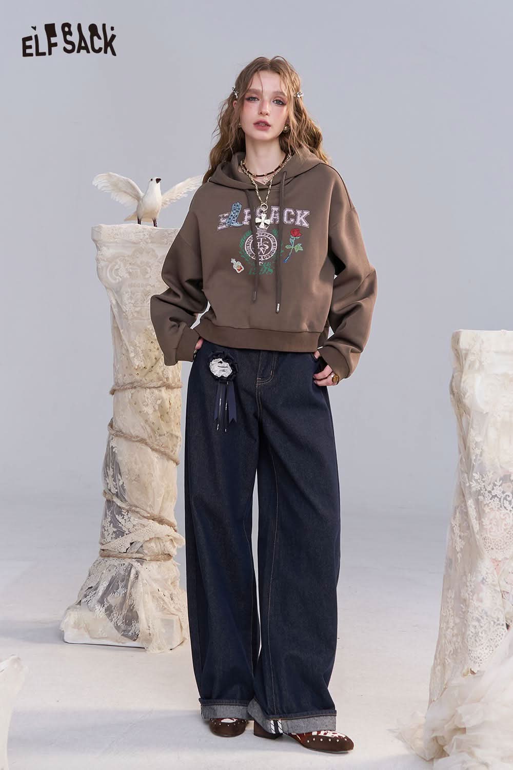 ELFSACK embroidered floral fleece hoodie in brown with a cozy design, perfect for casual style