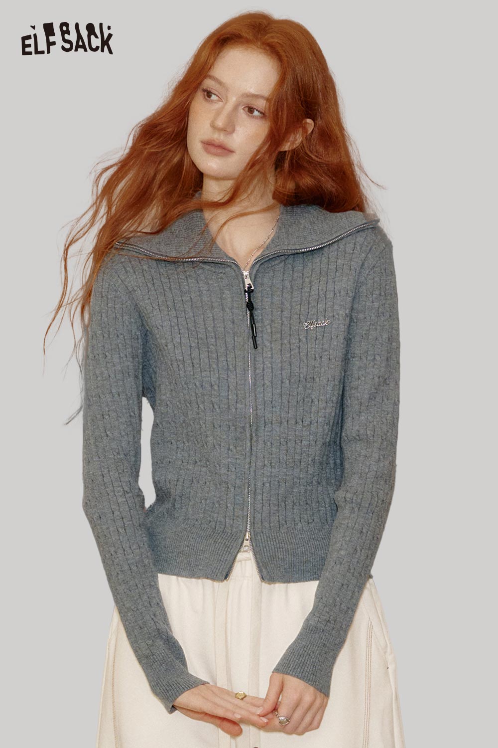 ELFSACK minimalist slim fit knit top in gray with a zip-up collar and ribbed texture