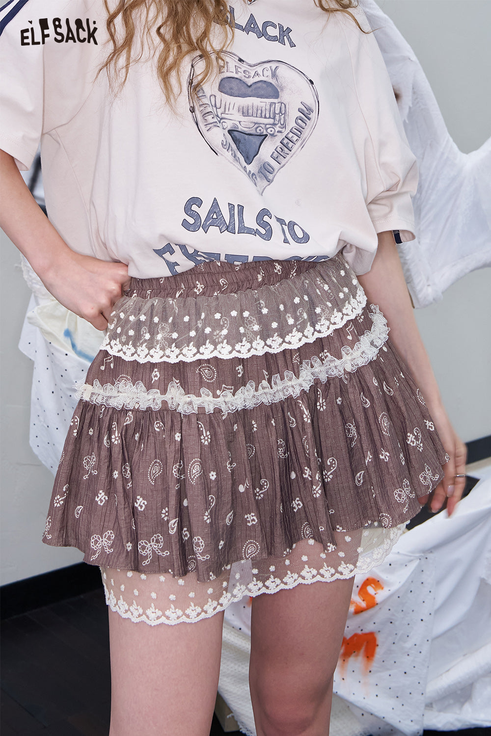 ELFSACK Paisley Lace Trim Mini Skirt