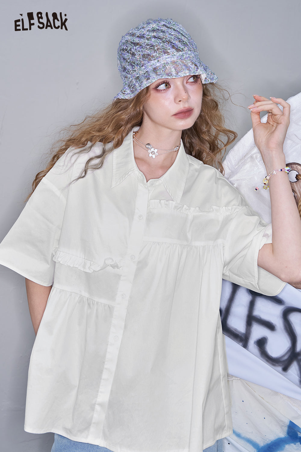 ELFSACK White Pleated Casual Short Sleeve Shirt