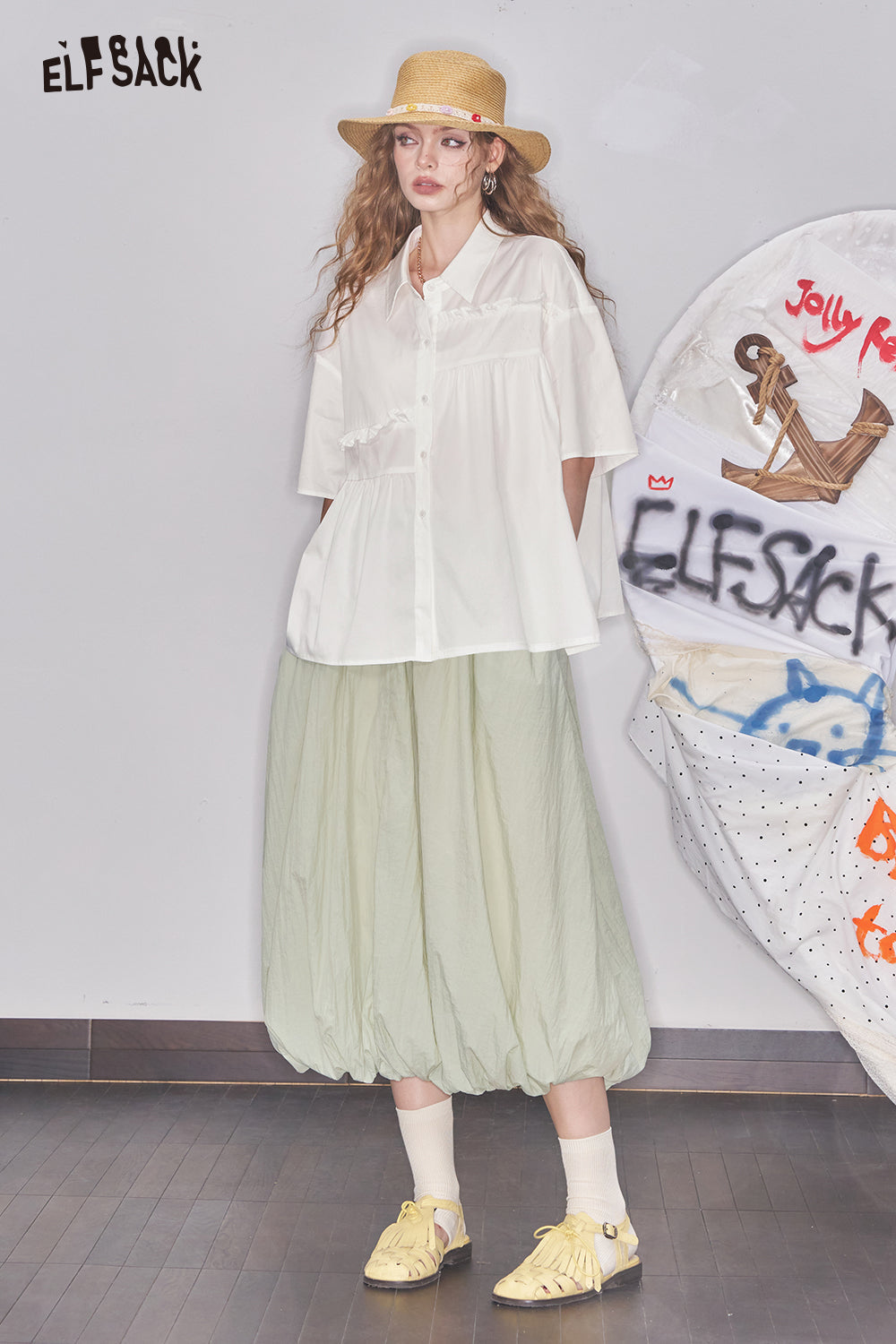 ELFSACK White Pleated Casual Short Sleeve Shirt