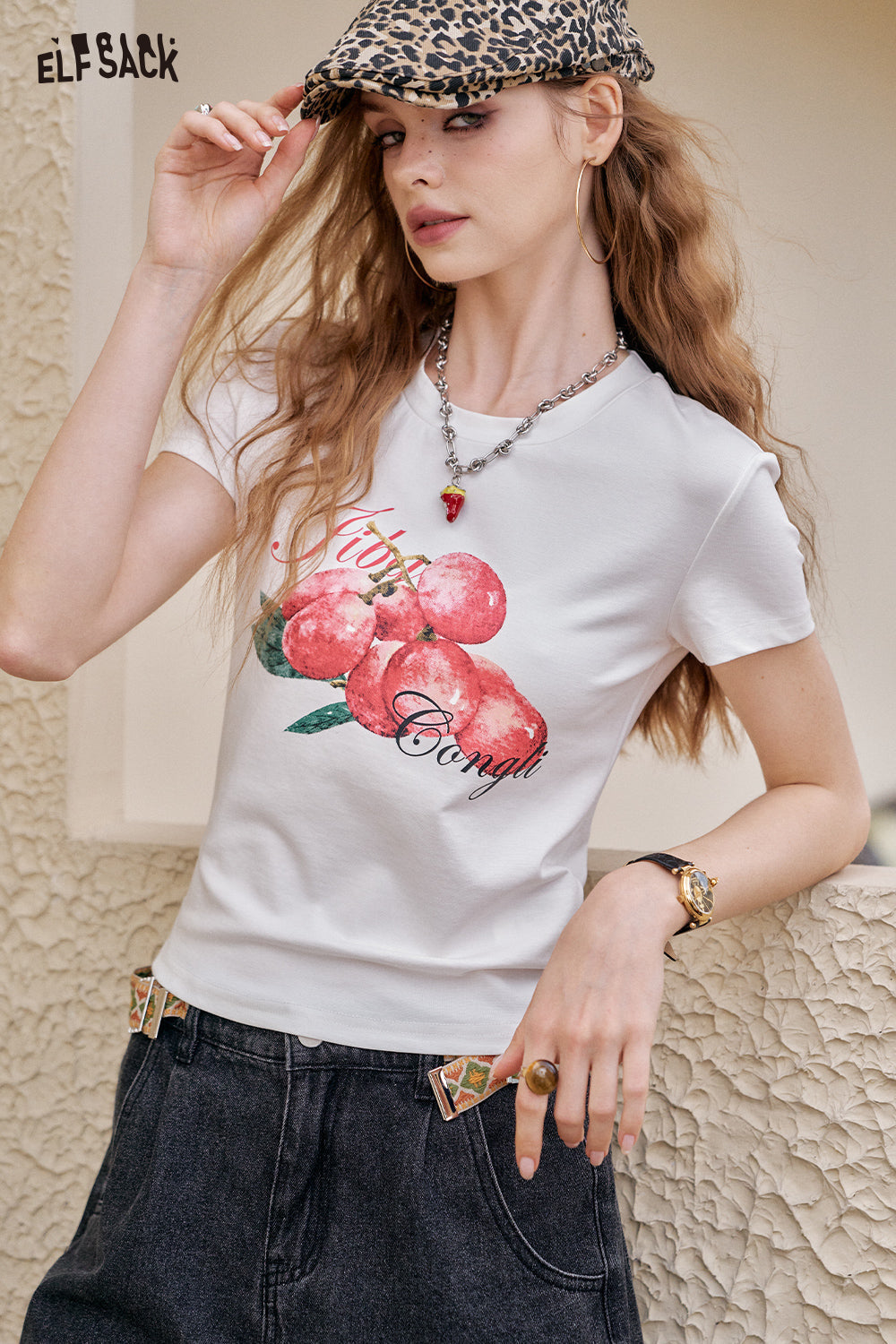 ELFSACK White Printed Casual Short Sleeve T-Shirt