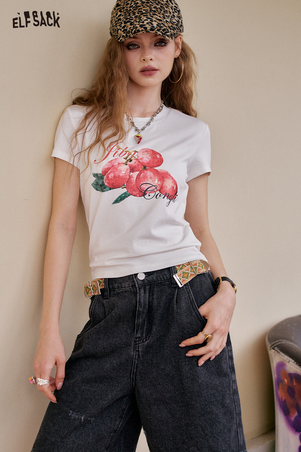ELFSACK White Printed Casual Short Sleeve T-Shirt