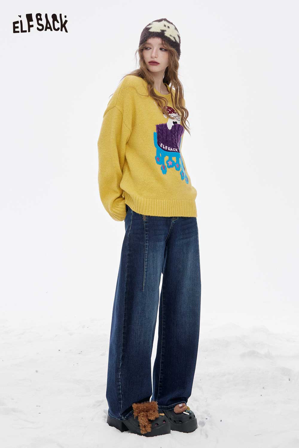 ELFSACK women's sleeping dog graphic sweater in yellow with colorful design for comfortable wear