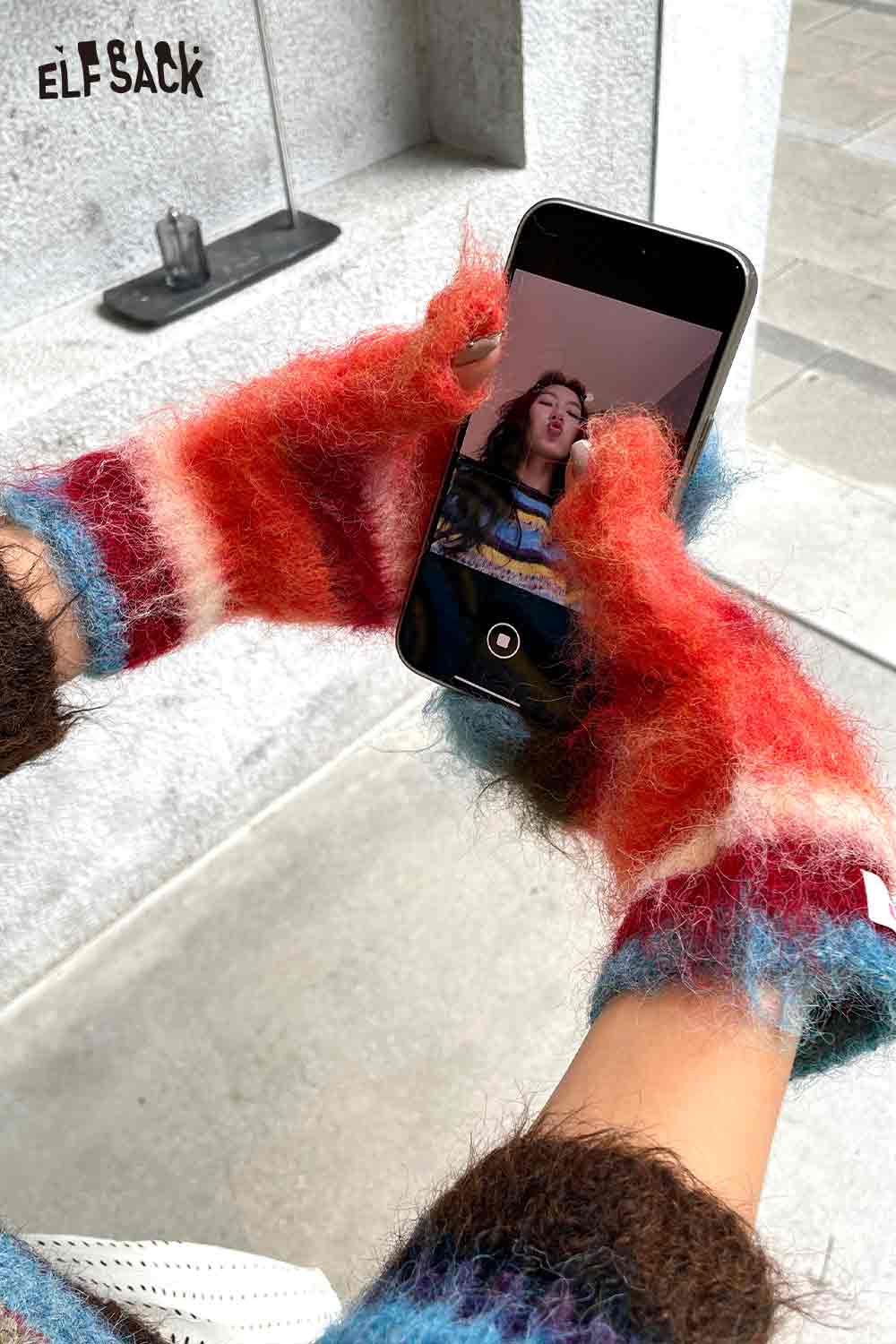 ELFSACK Y2K stripe neck warmer in vibrant colors, perfect for adding style and warmth to any outfit