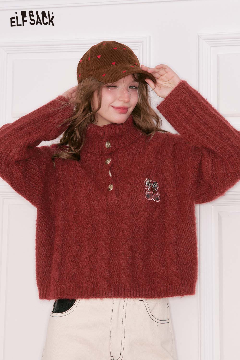 ELFSACK embroidered cropped sweater for women in cozy reddish-brown with button details