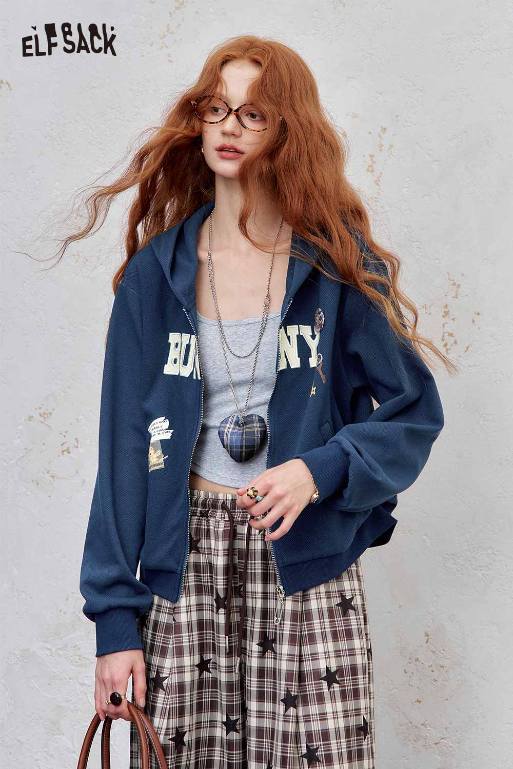 ELFSACK embroidered hooded sweatshirt for women in navy with playful graphics and a relaxed fit