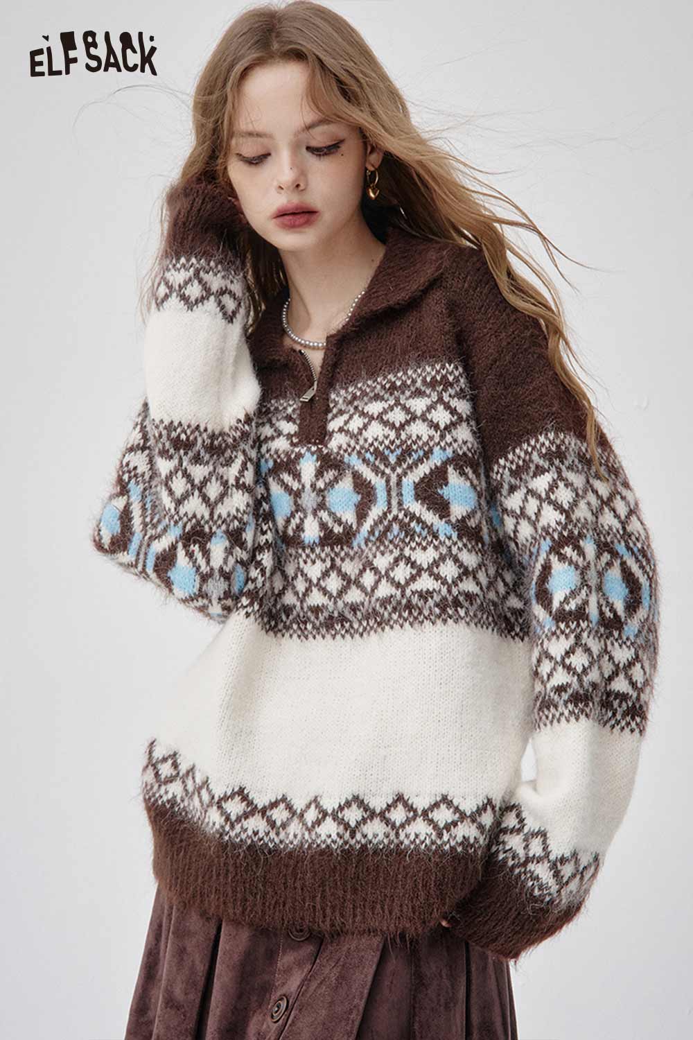 ELFSACK Fair Isle half zip sweater women in brown with blue and white pattern for cozy style