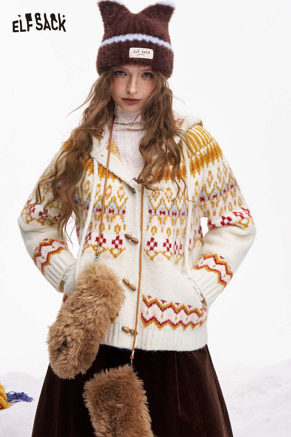 ELFSACK Fair Isle hooded cardigan for women in cream with colorful patterns and cozy fur details