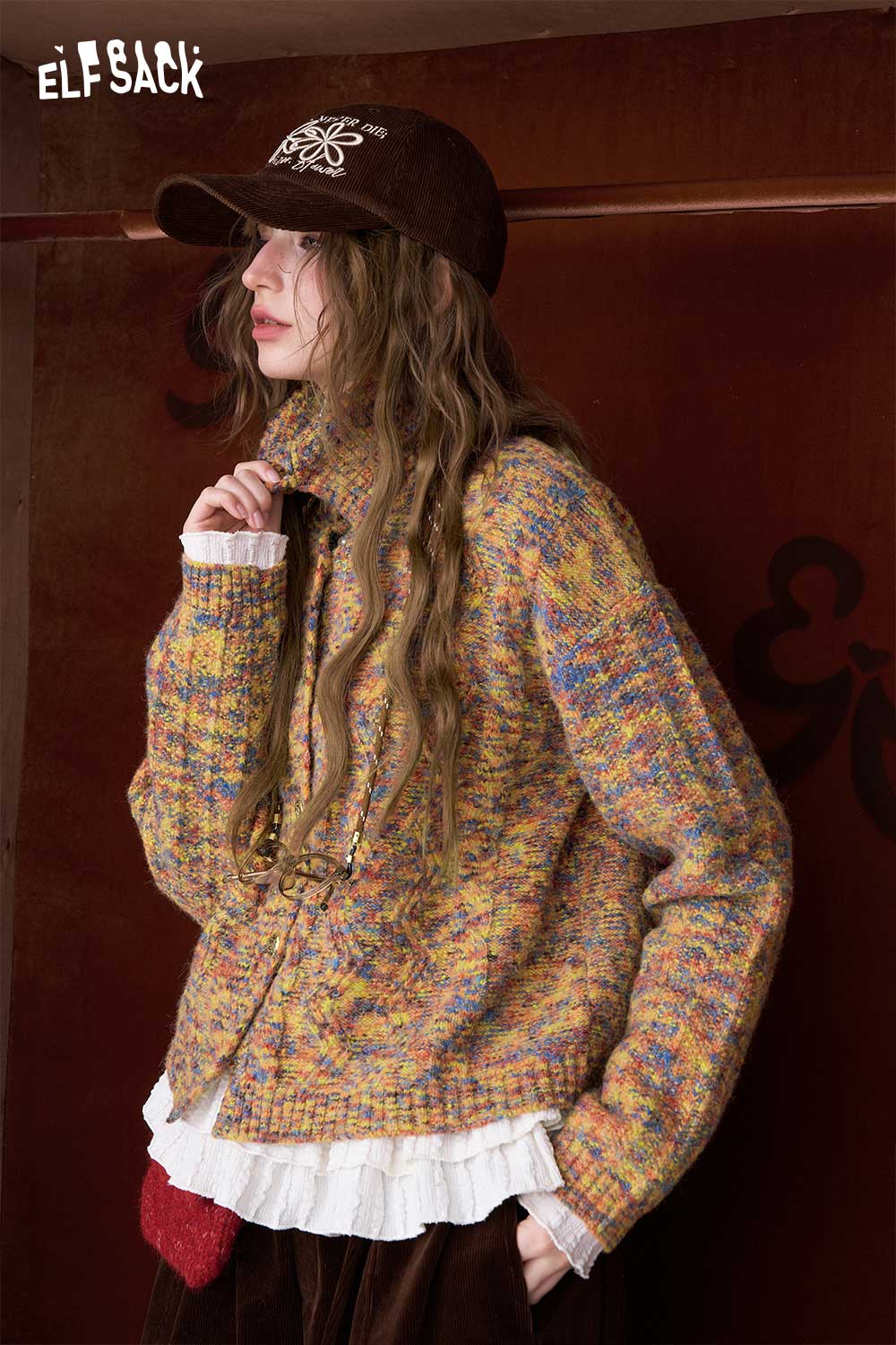 ELFSACK cropped high neck sweater for women in colorful knit design, paired with a stylish cap