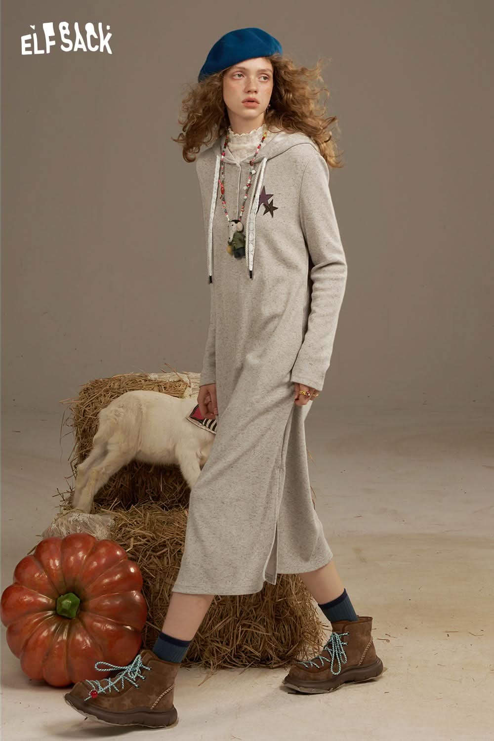 ELFSACK soft star sweatshirt dress in gray with a hood and stylish detail for a casual look