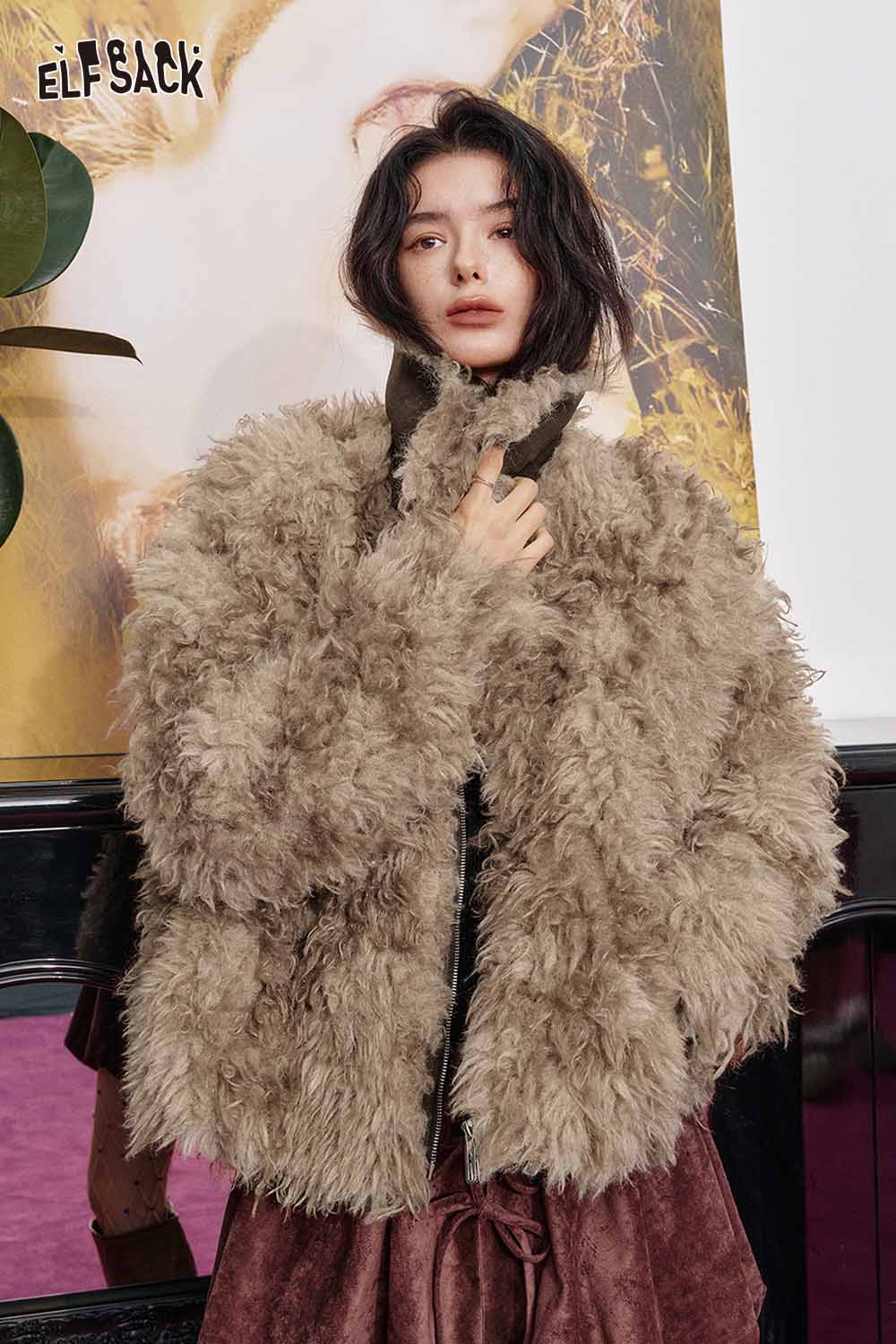 ELFSACK faux fur ombre cropped jacket in soft brown tones for stylish winter layering