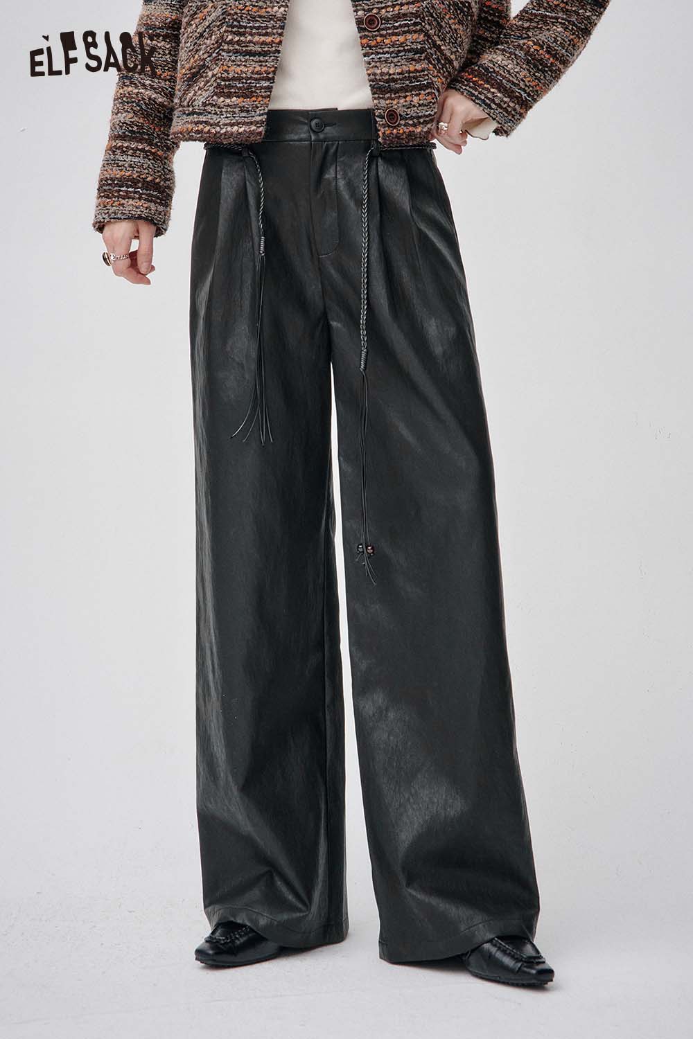 ELFSACK faux leather wide leg trousers with a relaxed fit and stylish details for a modern look