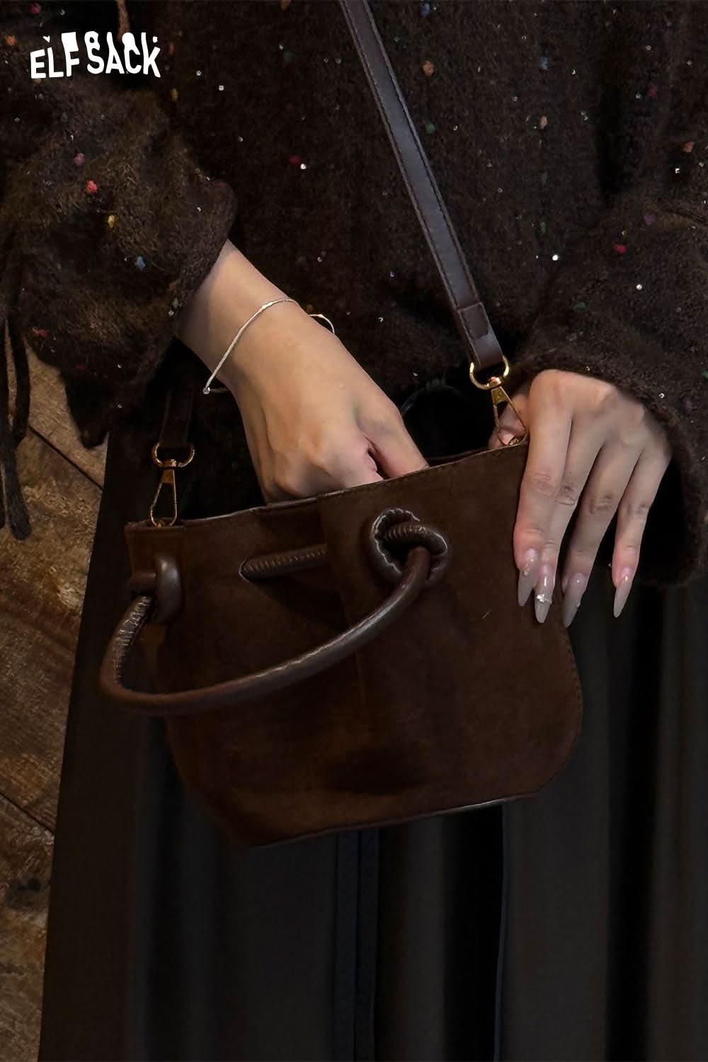 ELFSACK faux suede bucket bag with stylish handles and a chic design for modern outfits