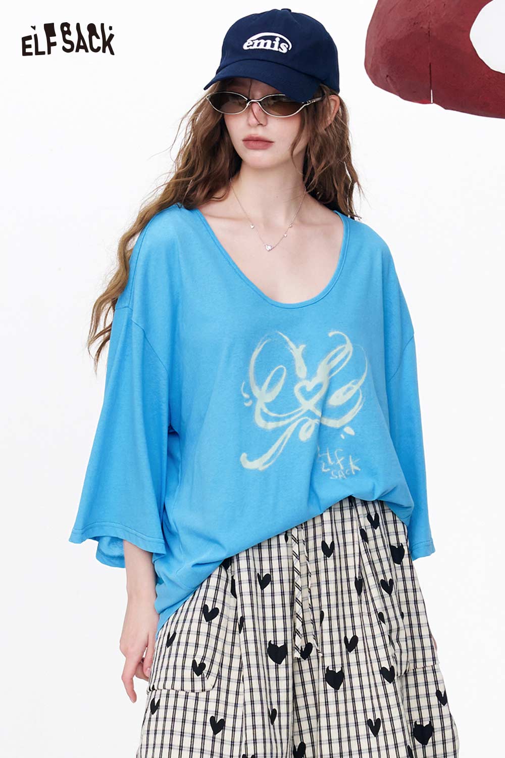 ELFSACK Graffiti Heart Oversized Half-Sleeve Tee