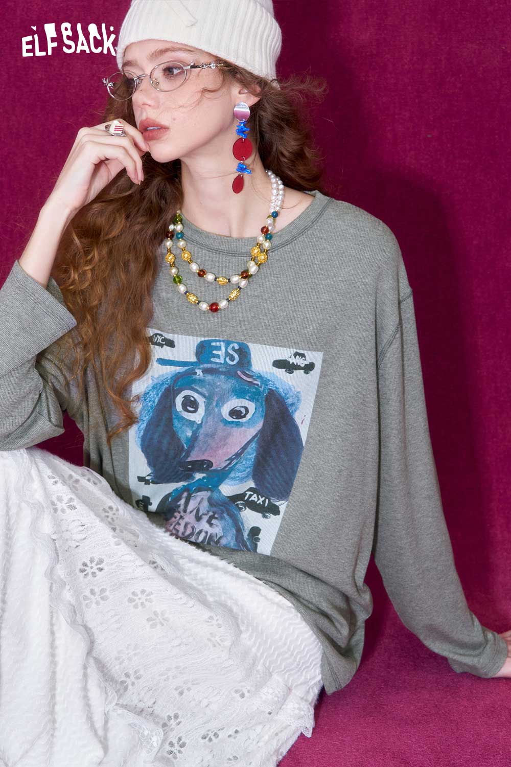 ELFSACK graffiti puppy print t-shirt in gray featuring a colorful dog design and relaxed fit