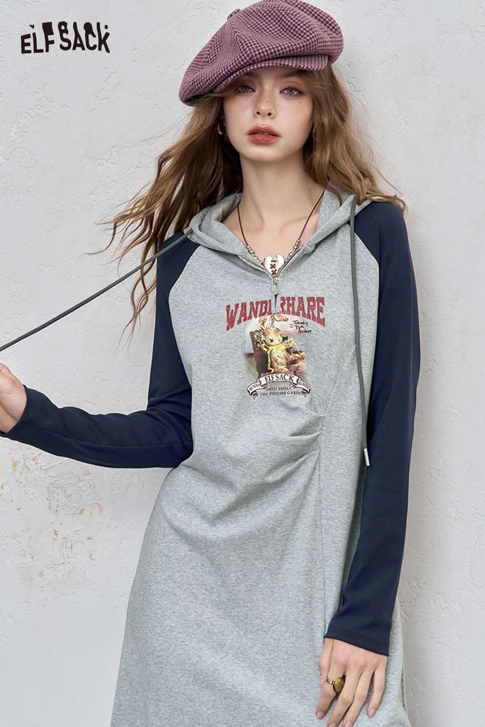 ELFSACK graphic print shirred waist dress with hood in a casual gray and navy design