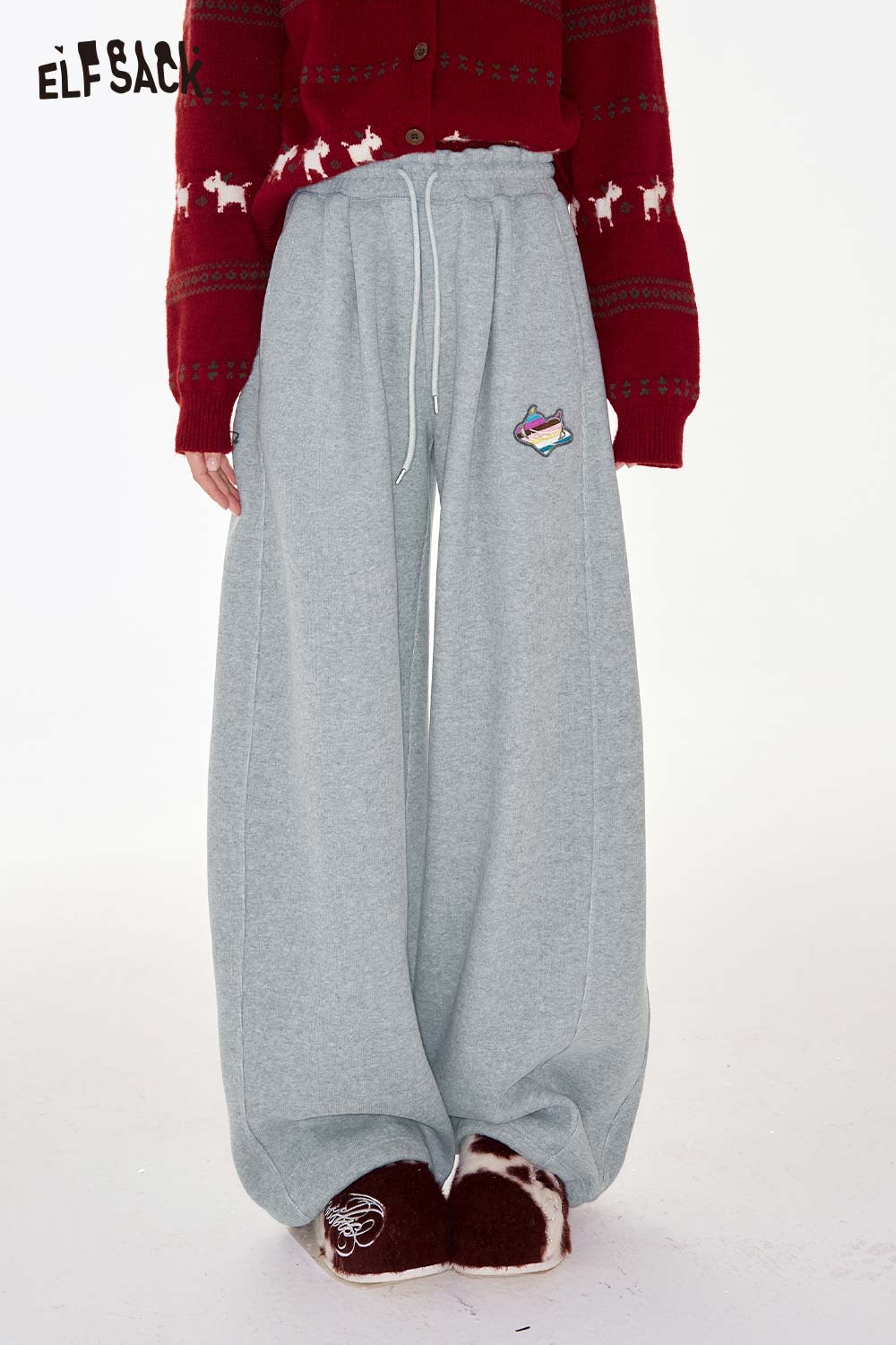 ELFSACK heart embroidery wide leg pants in gray with a relaxed fit and stylish design