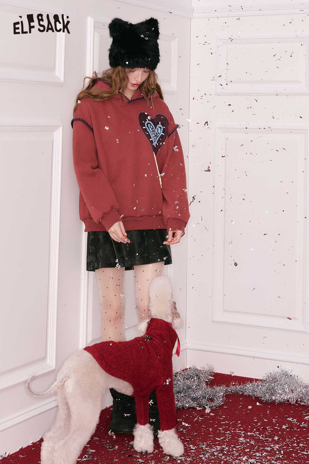 ELFSACK heart graphic collared sweatshirt in red, perfect for casual wear with festive decorations