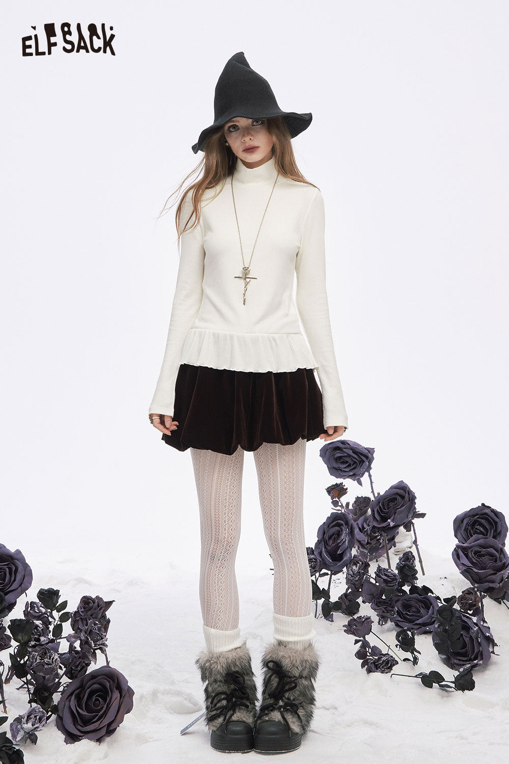 ELFSACK high neck flounce hem t-shirt in white paired with a stylish black hat and skirt