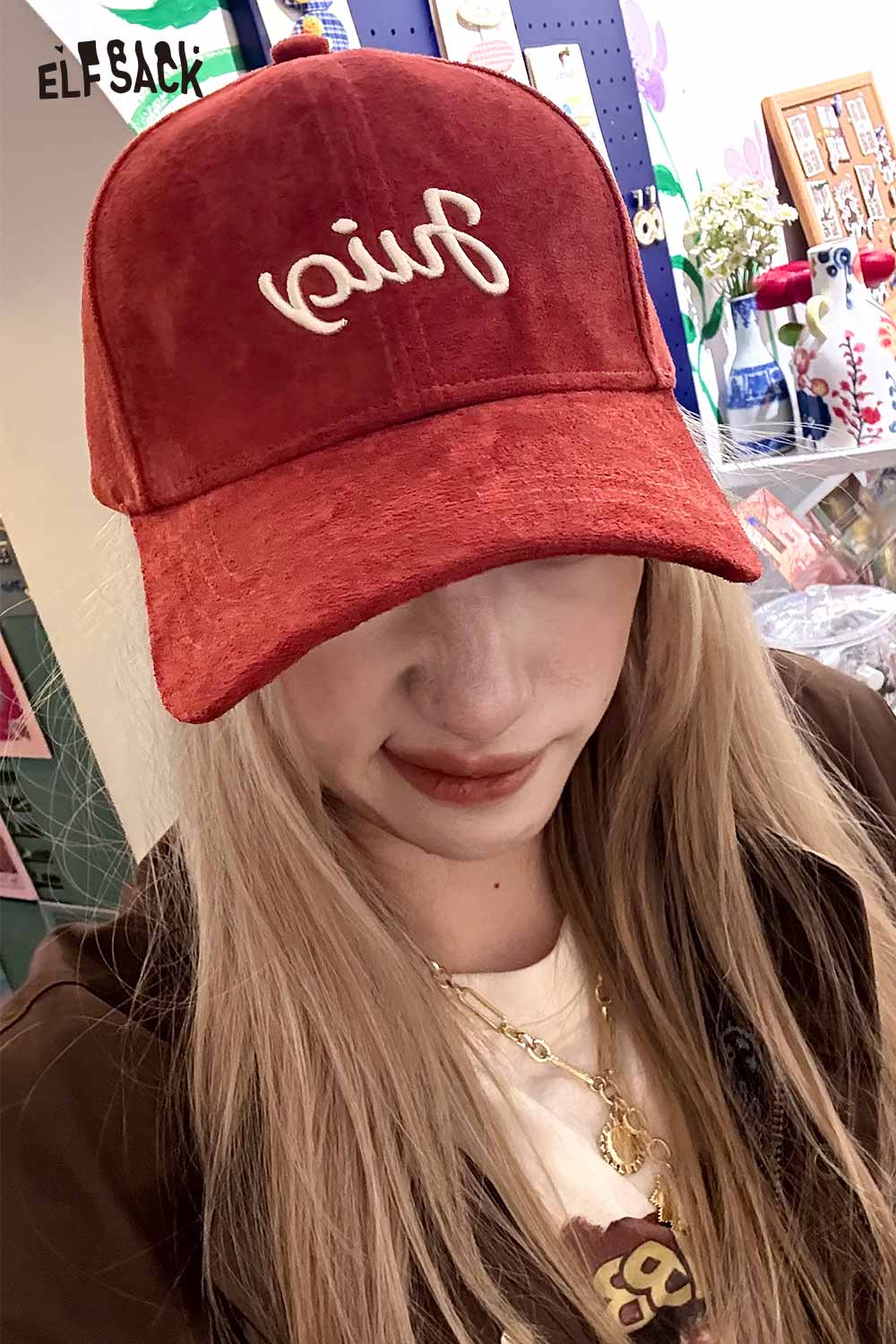 ELFSACK Suede Baseball Cap in Red with Stylish Embroidery for Casual Outfits