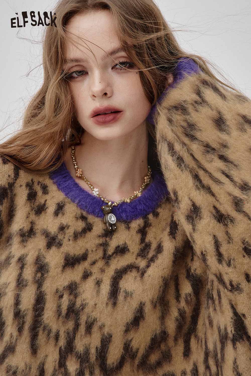 ELFSACK leopard print oversized sweater with purple neckline for a trendy and cozy look